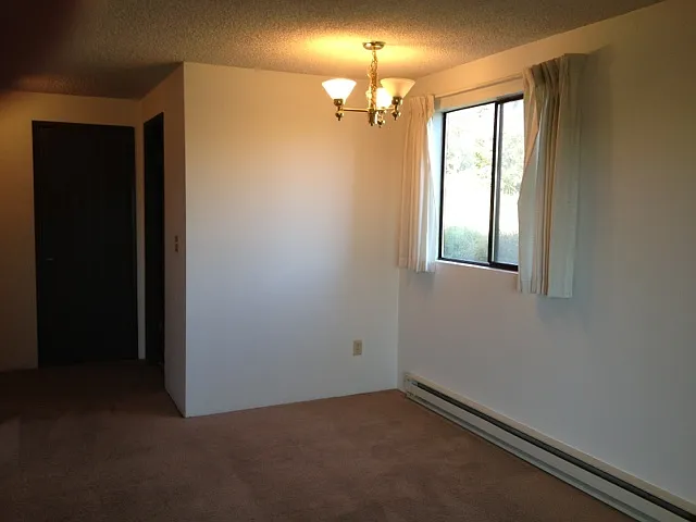The Oaks Apartments (440 SE Barrington Dr) — Photo 5