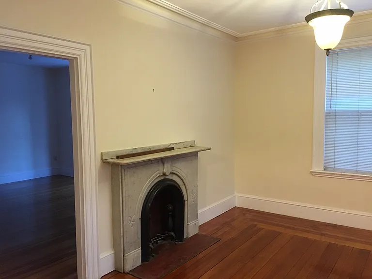 7 Burr St #1 — Photo 3