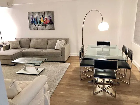 Rented by Keller Williams NYC | media 23