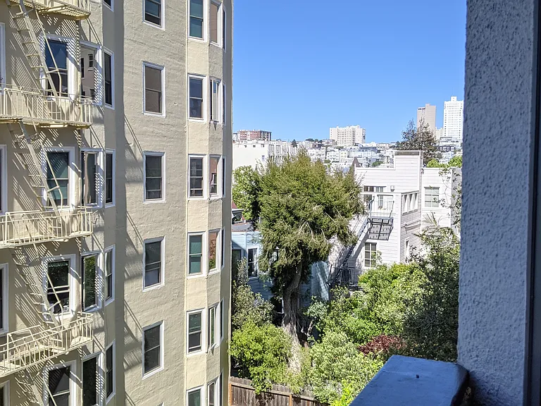 1818 Broadway St #204 — Photo 9