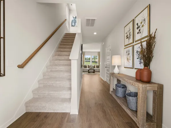 561 Emerson Ln, Westmoreland, TN 37186