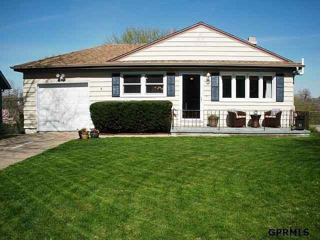 1st image of 7516 Erskine St