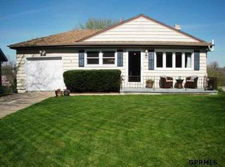7516 Erskine St, Omaha, NE 68134