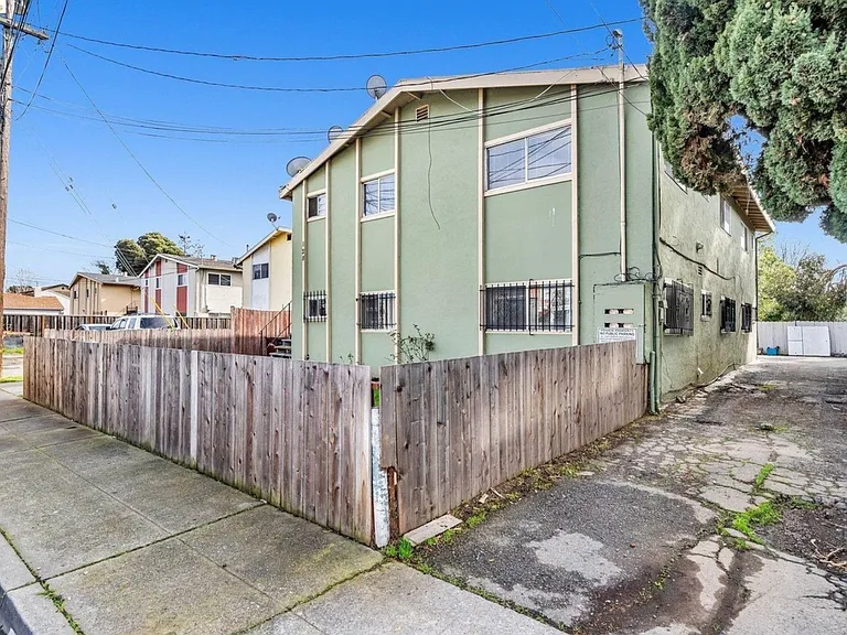 128 Catron Dr #C — Photo 14