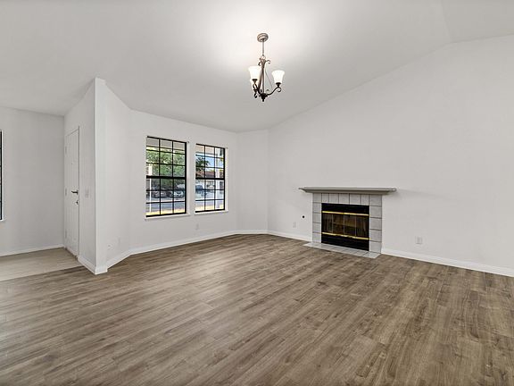 5th image of 1222 W Avenue H1