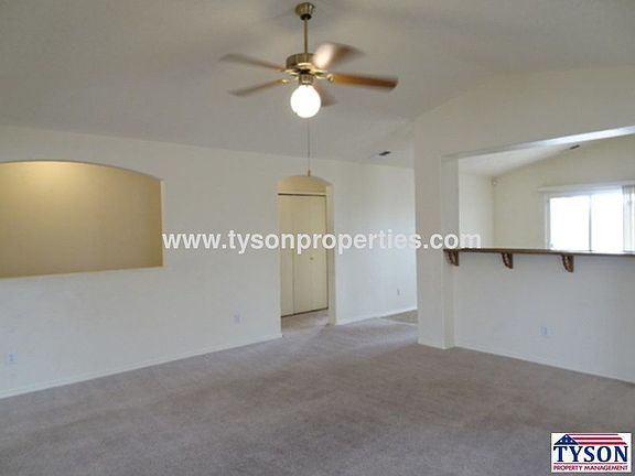 5th image of 10404 Condor Dr NW