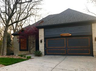 25870 W 104th Ter, Olathe, KS 66061