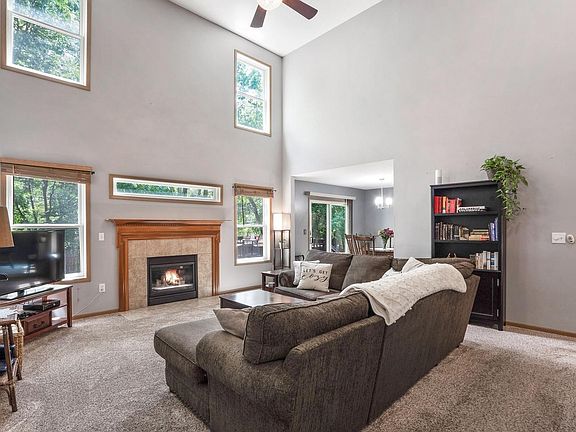 2nd image of 214 Crystal Petal Dr