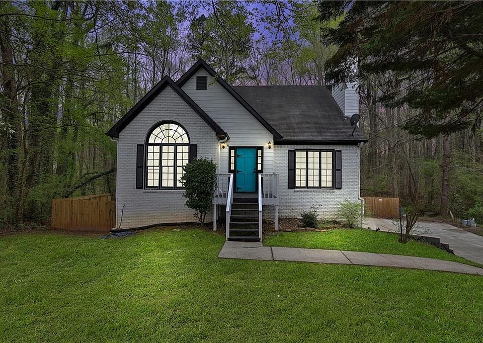 1st image of 2698 Foxglove Dr SW