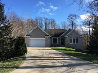 6610 Timberbrook Ct, Norton Shores, MI 49444
