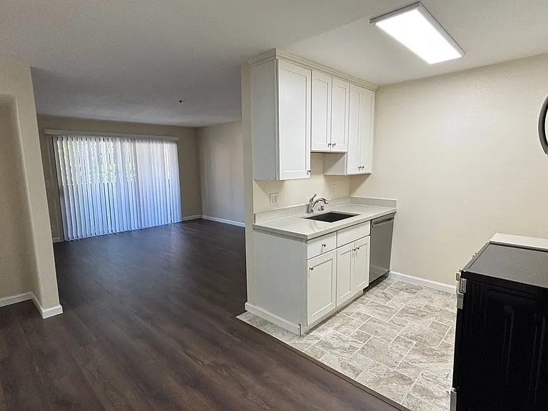15065 Hesperian Blvd #29 — Photo 7