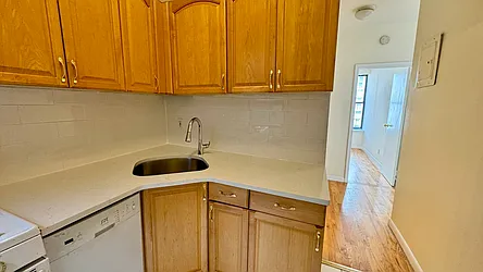 Rented by HOLTON REAL ESTATE INC.