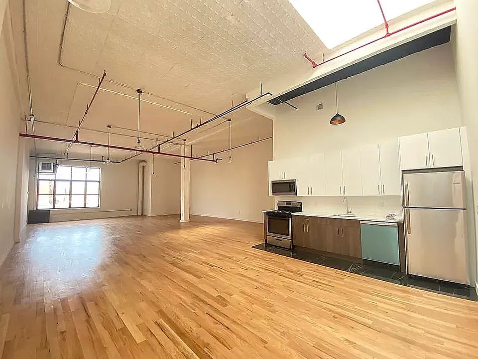 1st image of 255 McKibbin St #518