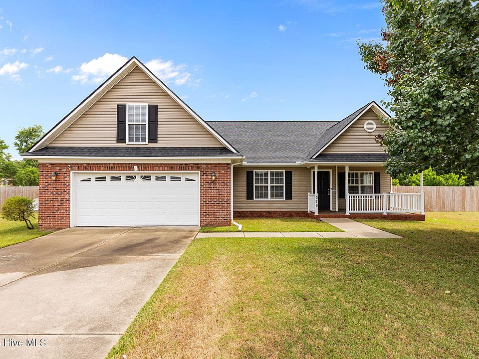 1st image of 376 Eastfield Dr