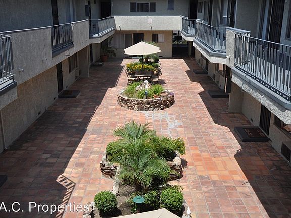 2nd image of 6464 Woodman Ave APT 116