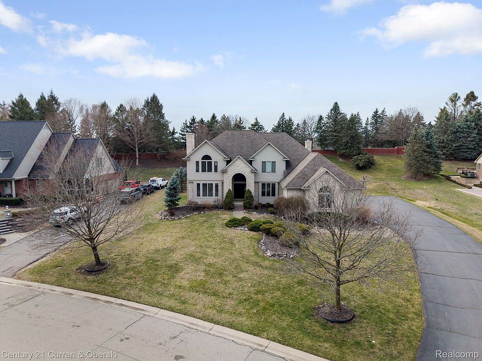 1st image of 18489 Fox Hollow Ct