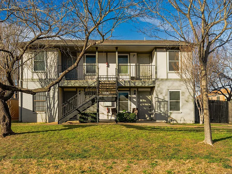 3700 Washburn Ave #D — Photo 1