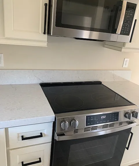 Crestwind Dr — Photo 5