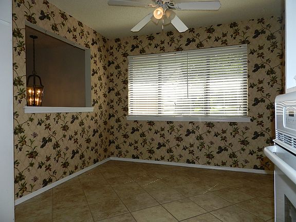 4th image of 2817 E 84th St