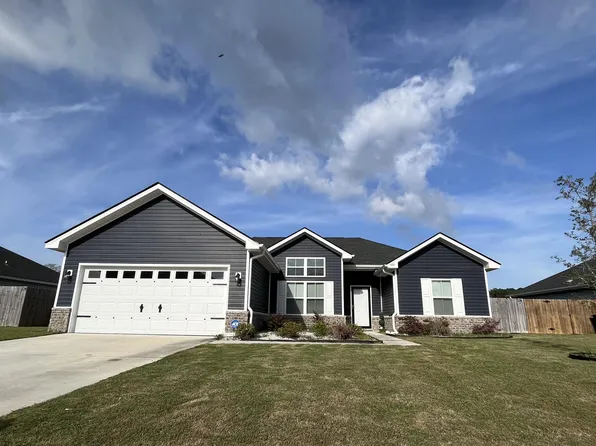 486 Thorp Cir, Hinesville, GA 31313