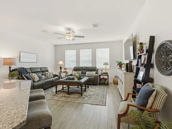 5829 Pensby Dr, Aubrey, TX 76227