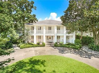 37 Colonial Club Dr, Harahan, LA 70123