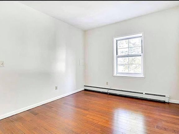 5th image of 194 Buena Vista Ave Floor 2
