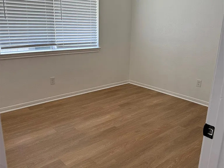 2075 Little Cedar Dr — Photo 27