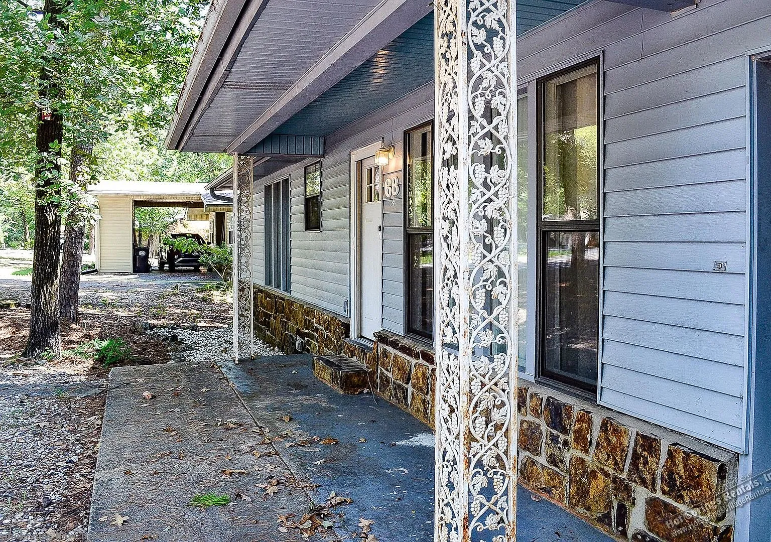 West Gate Area \ Home\ Unfurnished — Photo 2