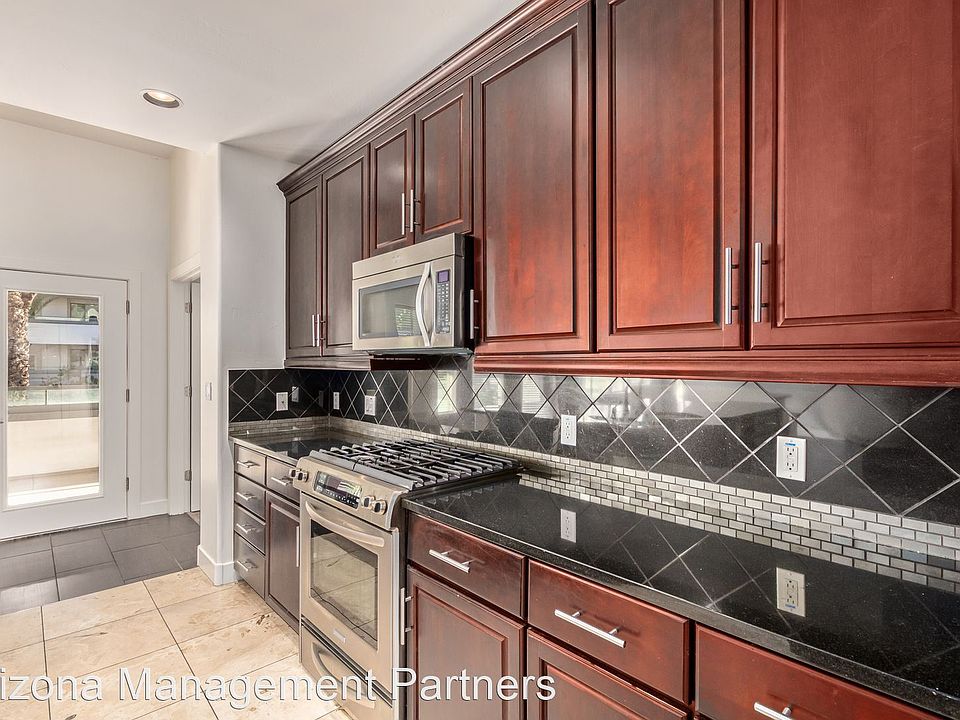 1st image of 945 E Playa Del Norte Dr