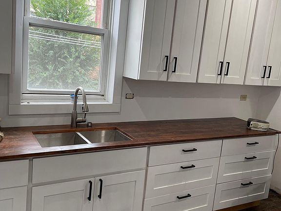 3rd image of 3844 S Wood St #2