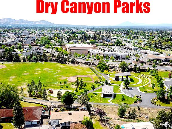 Walk 2-blocks to Dry Canyon