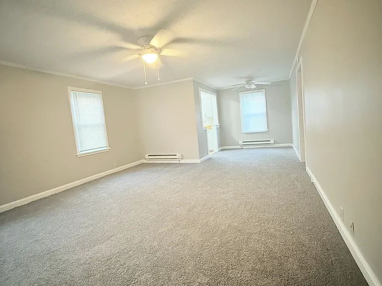 501 N Main St #6 — Photo 5