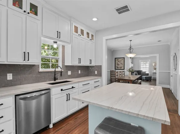 700 Elm St, Stinnett, TX 79083