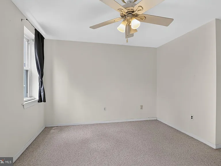 2645 Bainbridge St — Photo 18