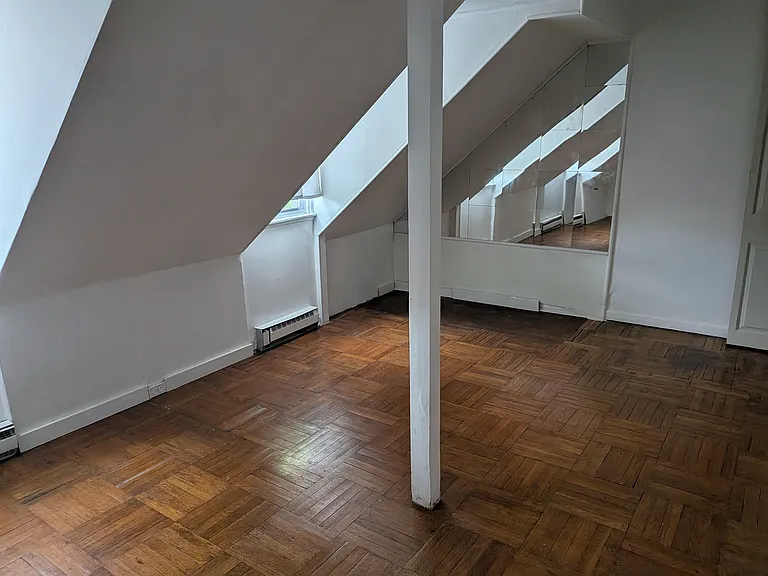 902 Woodlawn Ave — Photo 14