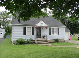 583 Elmgrove Rd, Gates, NY 14606