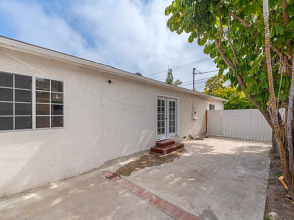 4th image of 1136 Cary Ave