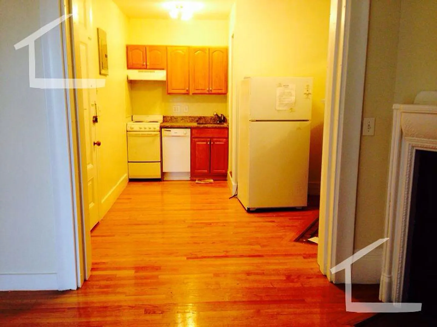 No Brokers Fee, No Security Deposit, Kenmore Sq. Location. Walk to BU Campus, Steps from the T. L... — Photo 3