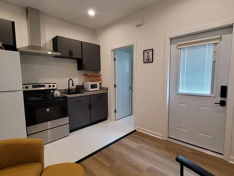 1319 Gen Ogden St #1319A — Photo 2