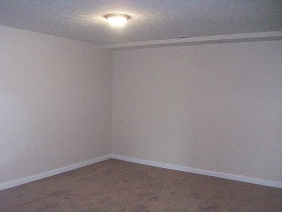 4th image of 119 Twin Lakes Dr