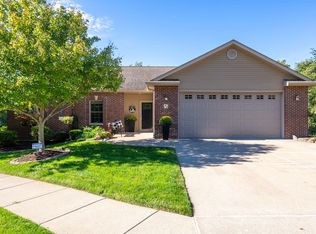 20 Musket Ct, Le Claire, IA 52753
