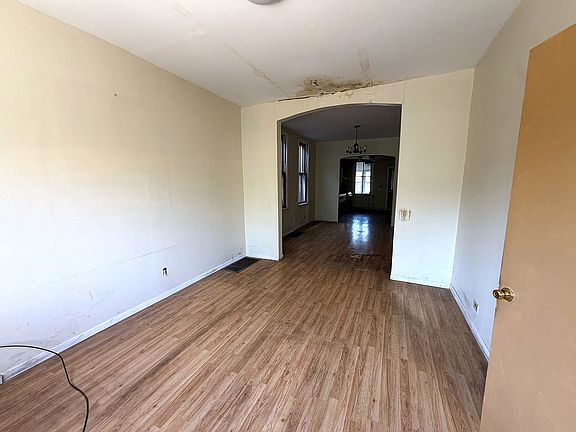 3rd image of 2720 S Saint Louis Ave