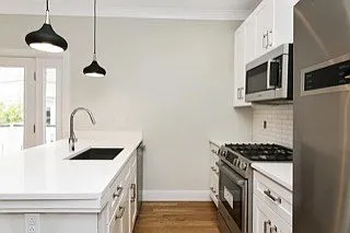 2 Linden Ave #1 — Photo 5