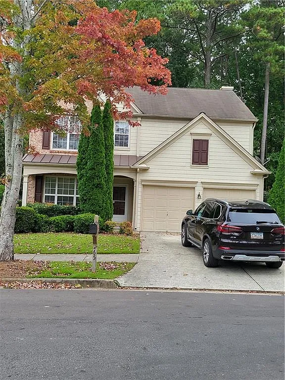 4 bed, 2.5 bath, 2124 sqft, $2,600 — Photo 1