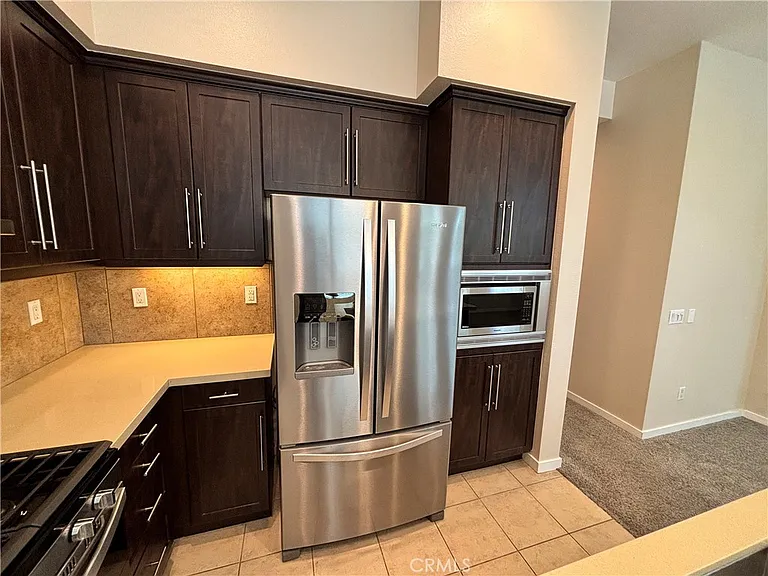 501 W Maple Ave — Photo 30