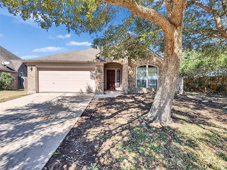 5643 Walnut Glen Ln — Photo 3