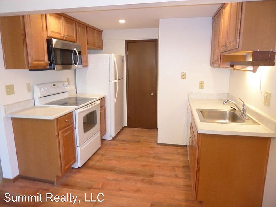 2nd image of 1510 2nd St APT 1A