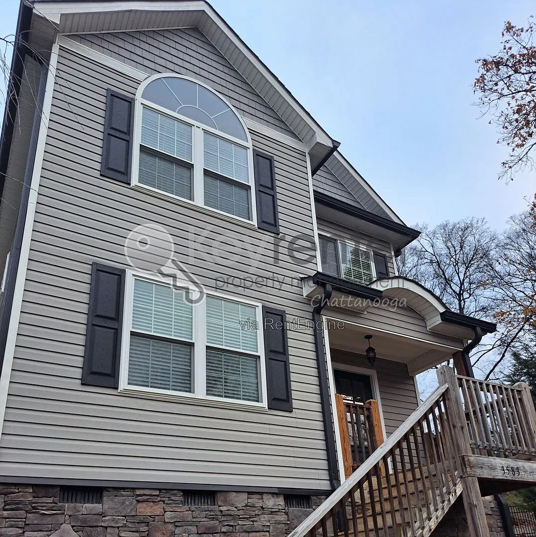3 bed, 2.5 bath, 1300 sqft, $1,800 — Photo 2