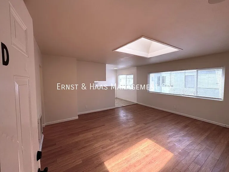 840 Walnut Ave #D — Photo 2